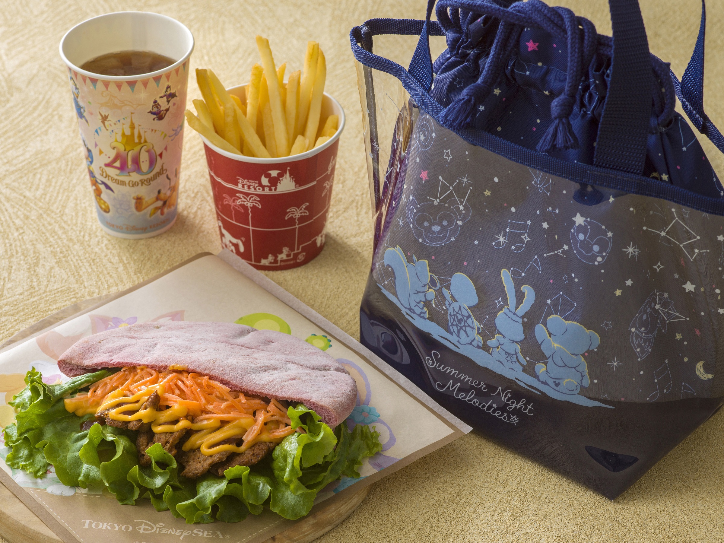 スーベニアランチケース（対象メニューに+1,400円）