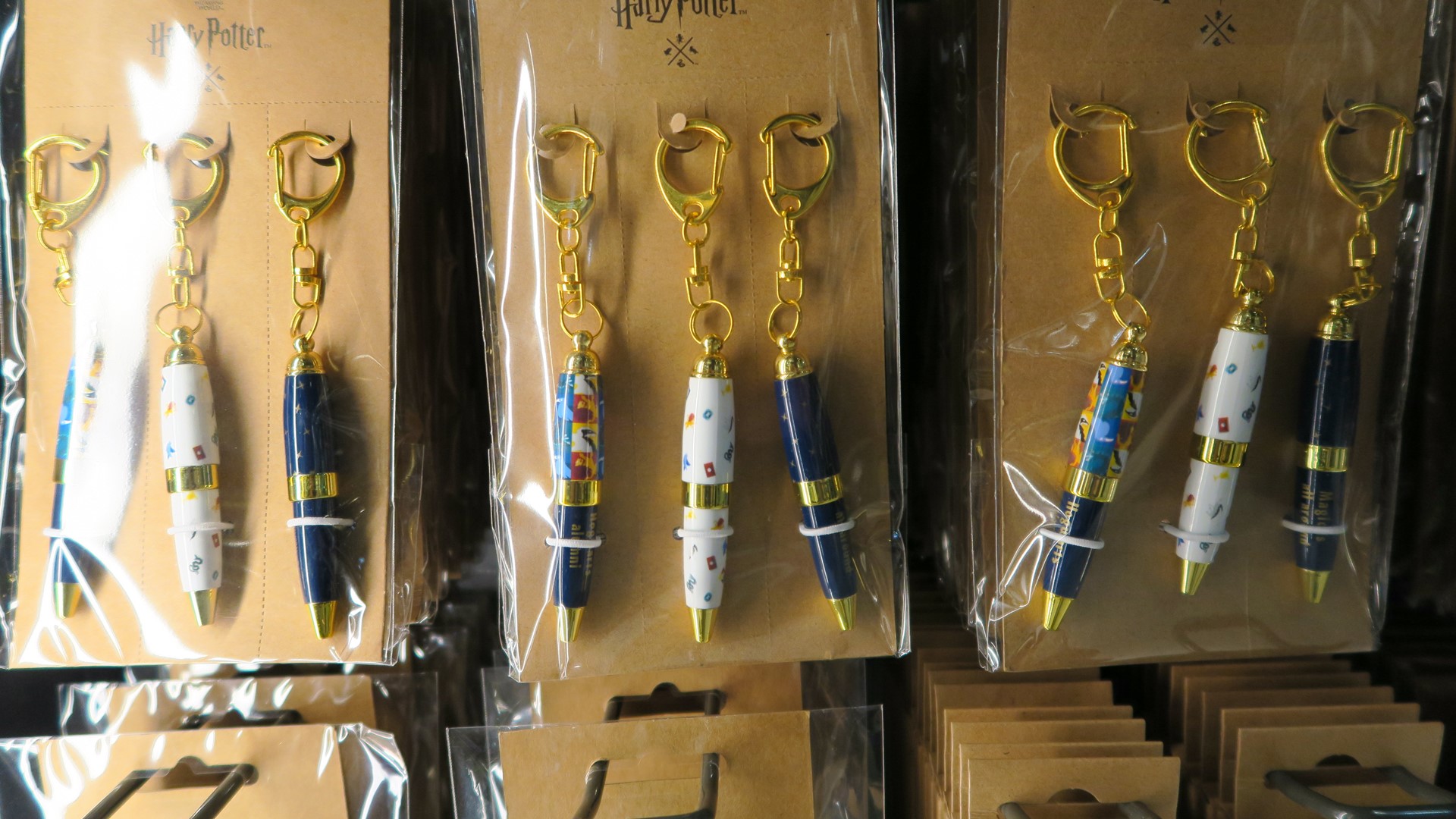 キーホルダーペン3種セット 価格：1,500円（税込）