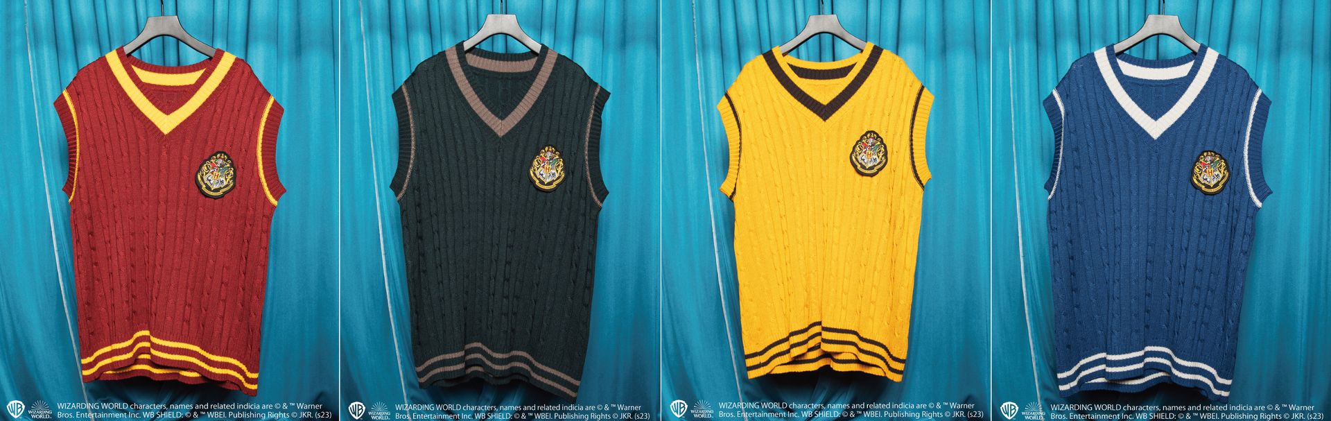 ロンT、Tシャツ、シャツなど様々なアイテムとのレイヤードが楽しめる。またベアタイプのトップスなどのインナーを仕込み、1枚で着ることもできる