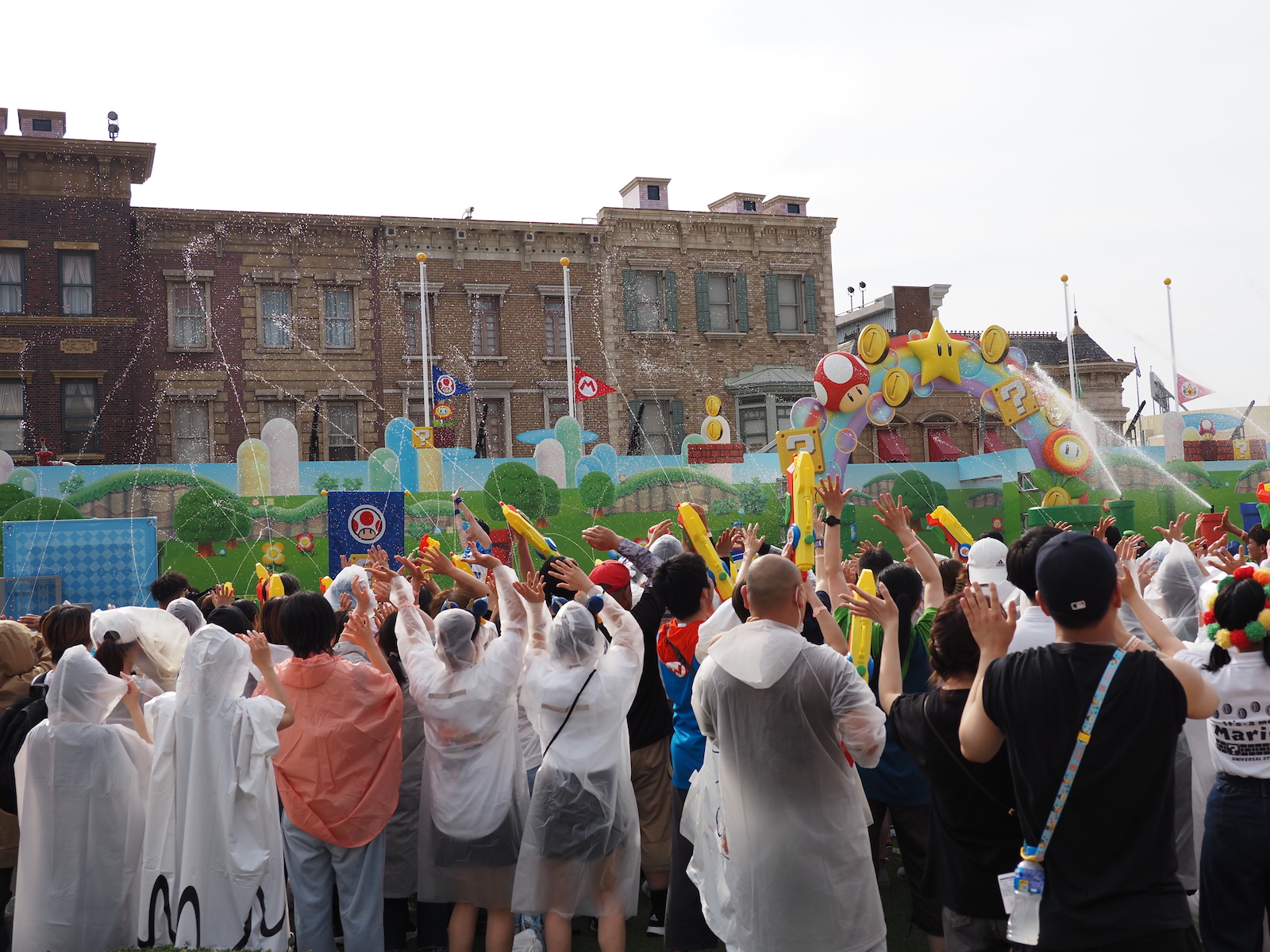 この時点で既にずぶ濡れの方も多かった