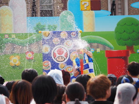 マリオと一緒に暑さを吹き飛ばせ！ USJの水かけイベント「スーパー