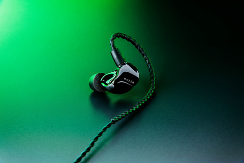 【Razer Moray インイヤーイヤフォンTHX認証】 Amazon.com: Razer Moray in-Ear Monitor for All-Day Streaming