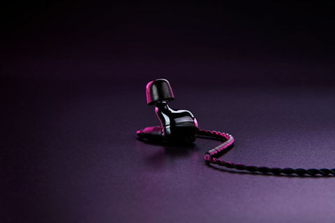 Razer初インイヤー型モニターイヤホン「Razer Moray」の予約受付開始