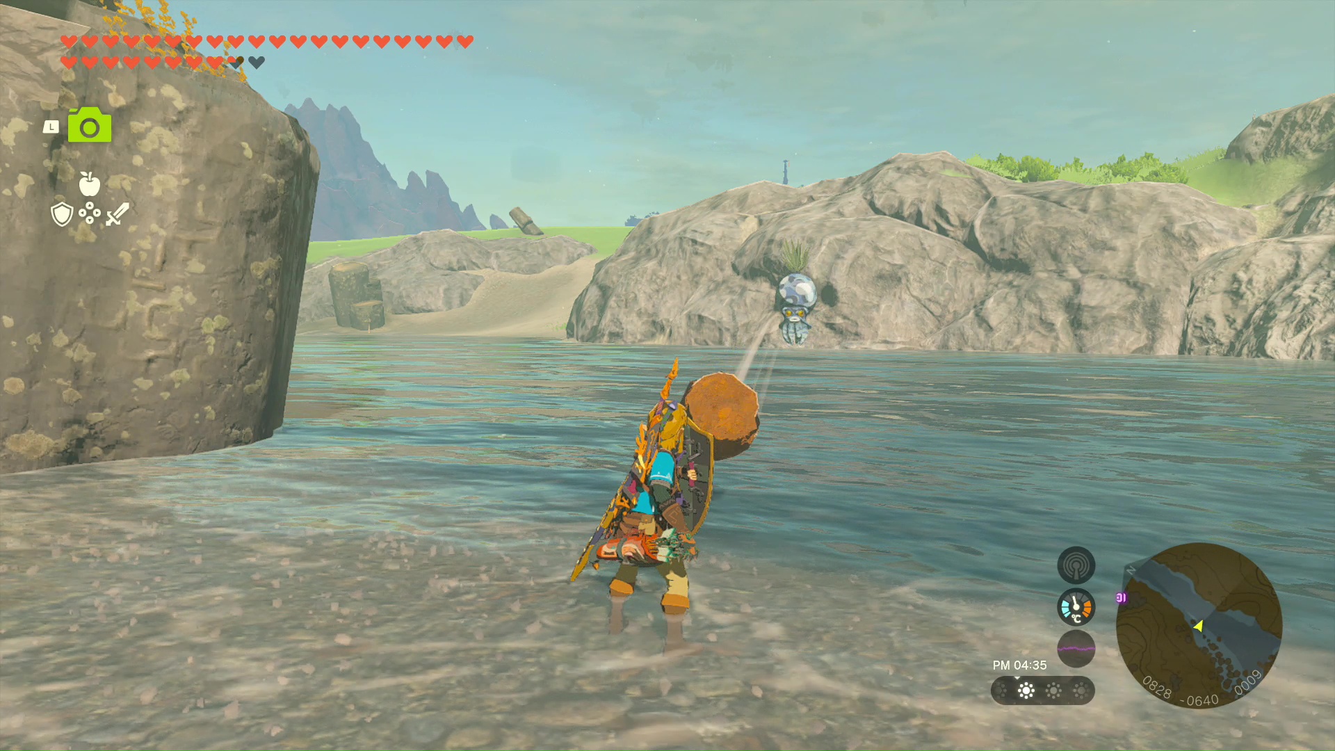 どこからか岩が飛んできたら、オクタがいる証拠。宝箱に化けているものは、ウルトラハンドに反応しないのがポイント