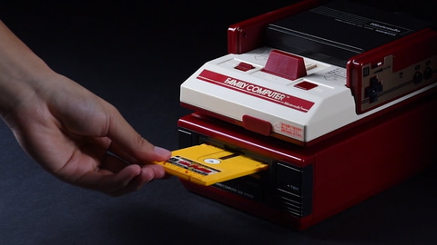 【レトロ 40周年、箱付き】ファミリーコンピューター 本体 特集】【ファミコン40周年】本日7月15日でファミコンもついに40