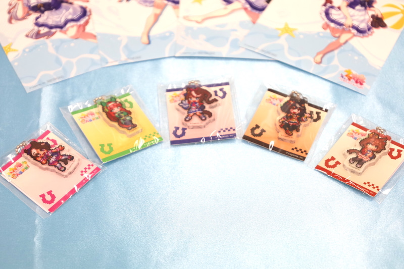 店頭でもらえるキャンペーン第2弾（対象商品のお菓子を3個購入）：キャンペーン限定！「ウマ娘 プリティダービー 熱血ハチャメチャ大感謝祭！」 ドット絵アクリルチャーム（全5種類）