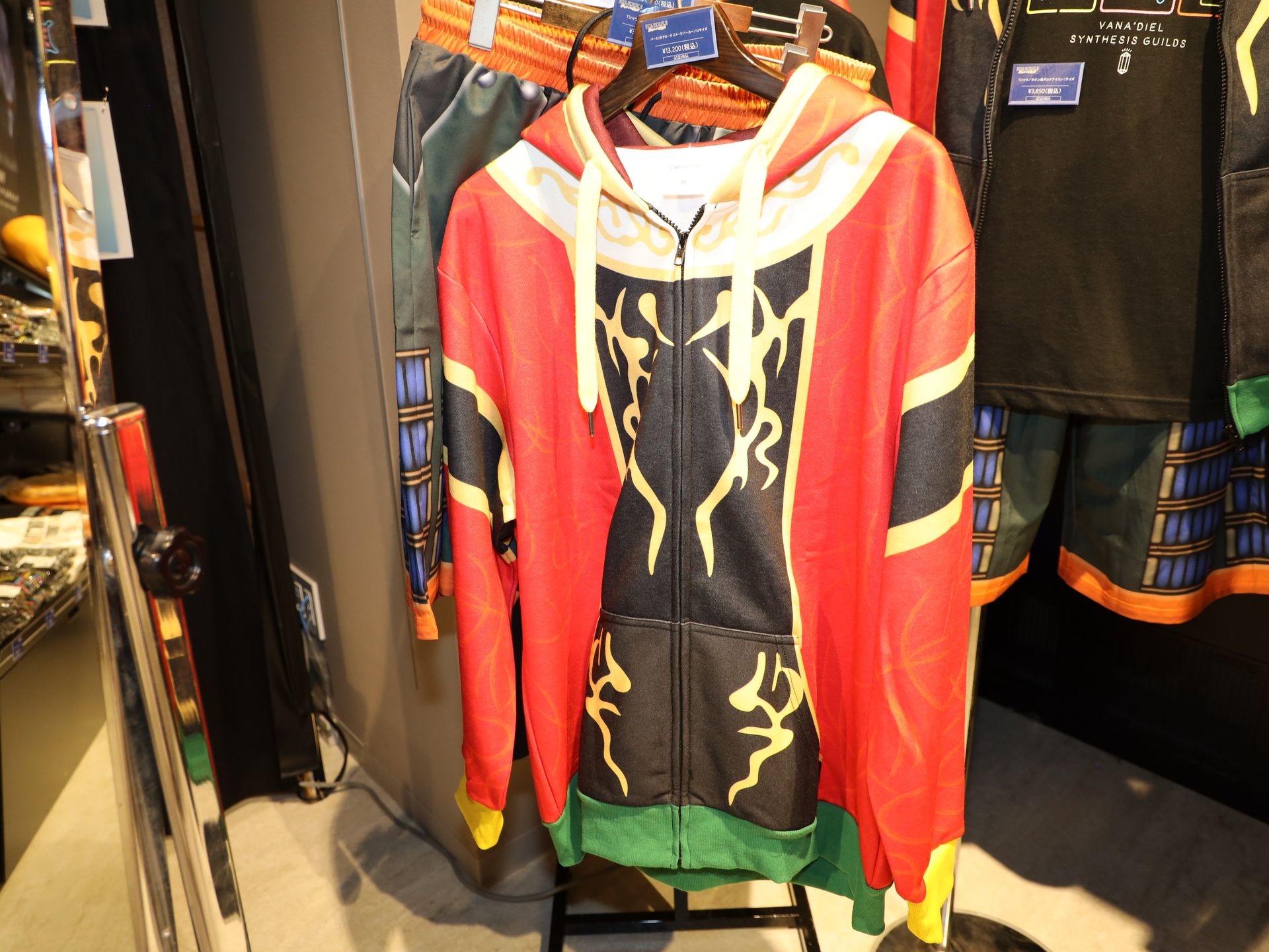 バーミリオクロークイメージパーカー。フード付き