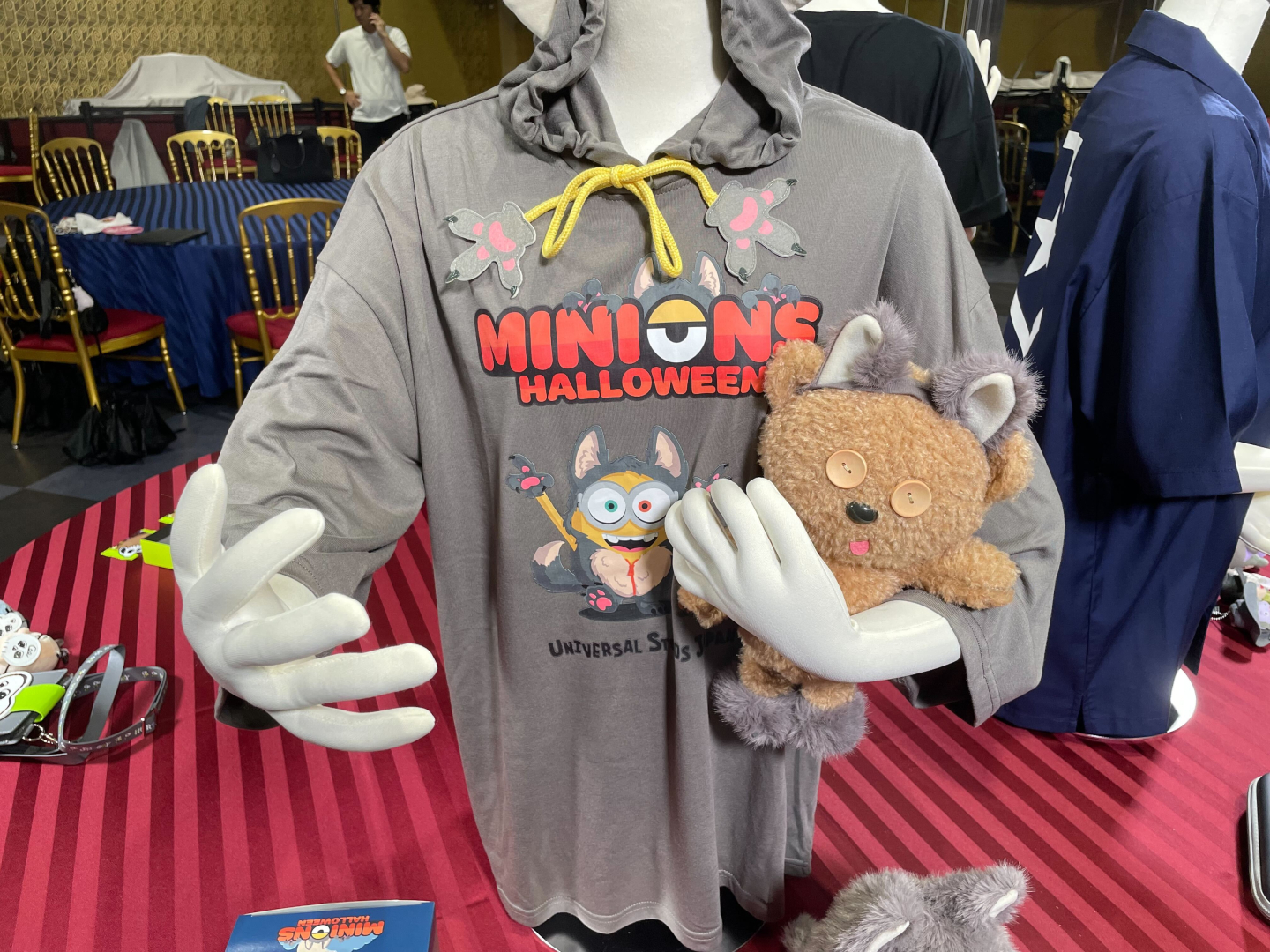 フード付きTシャツ 価格：5,100円