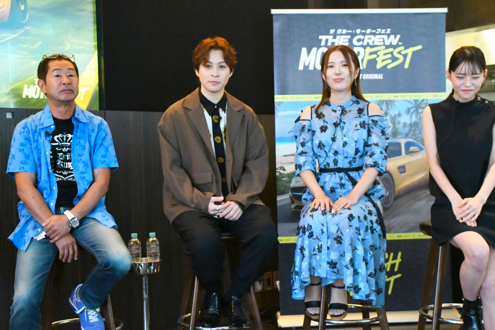 本イベントのゲスト。左から土屋圭市さん、西銘駿さん、せんちゃんさん、ぽぽちゃんさん