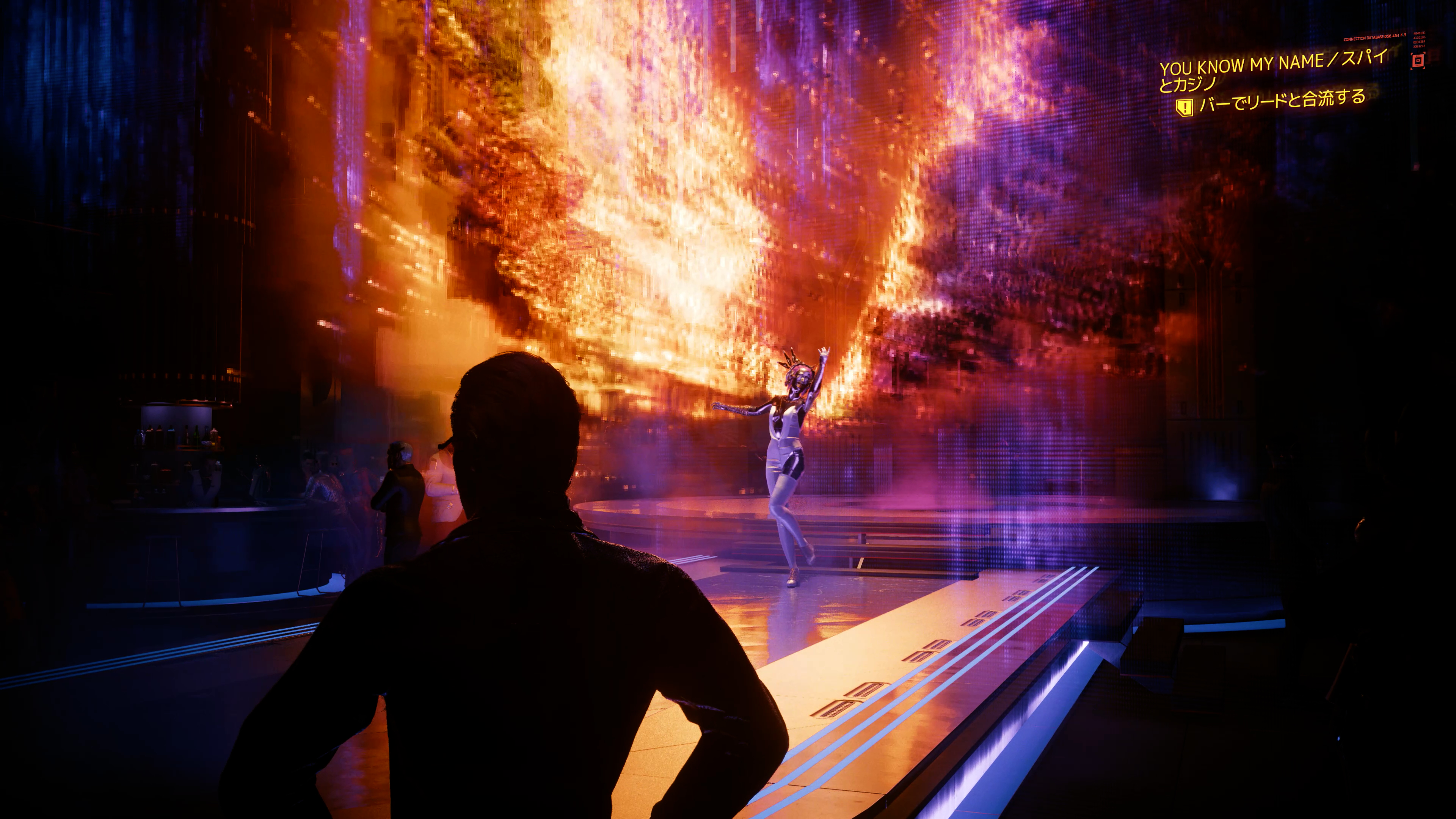 造形作家IKEUCHI氏がデザインしたヘッドセットもゲーム内に登場する