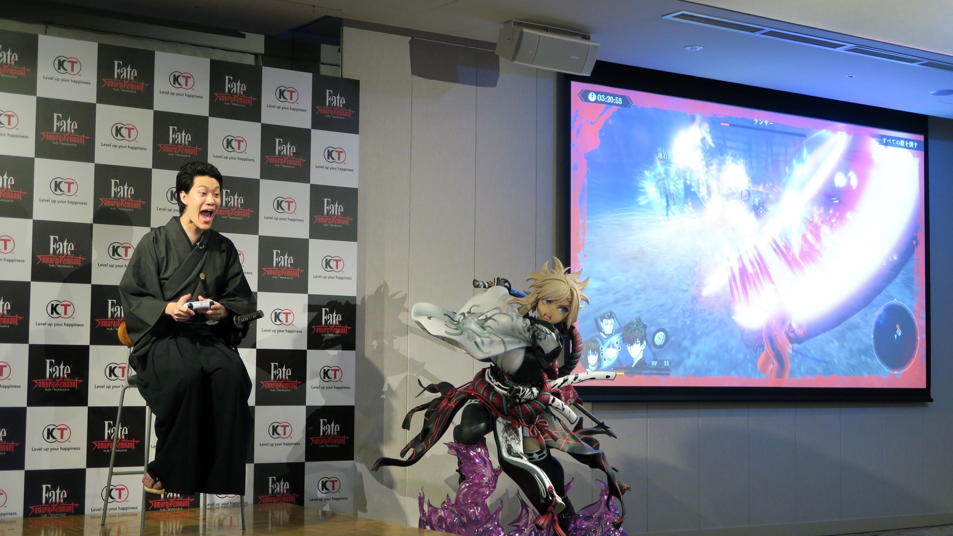 善戦するも回復アイテムの「おむすび」を使い切ってしまい、最後はランサーの攻撃であえなく敗北