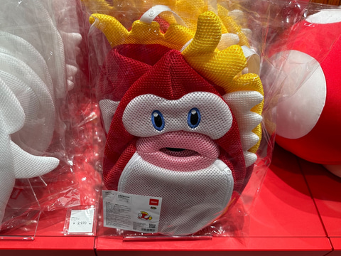 マリオ」シリーズ新グッズにプクプクとゲッソーの洗濯ネットが登場