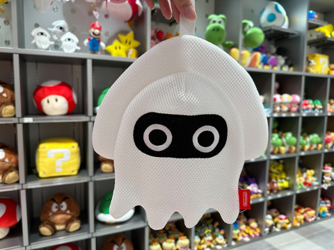 マリオ」シリーズ新グッズにプクプクとゲッソーの洗濯ネットが登場
