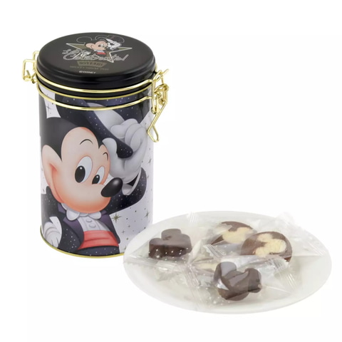 ドレスアップしたミッキーのお誕生日グッズが登場！ ぬいぐるみやLED