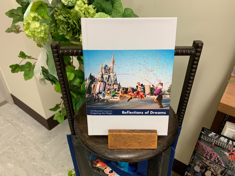 ワイドバスタオルやレジャーシートのほか、第1弾～第3弾の作品を集めた写真集なども登場する。2024年1月23日発売予定