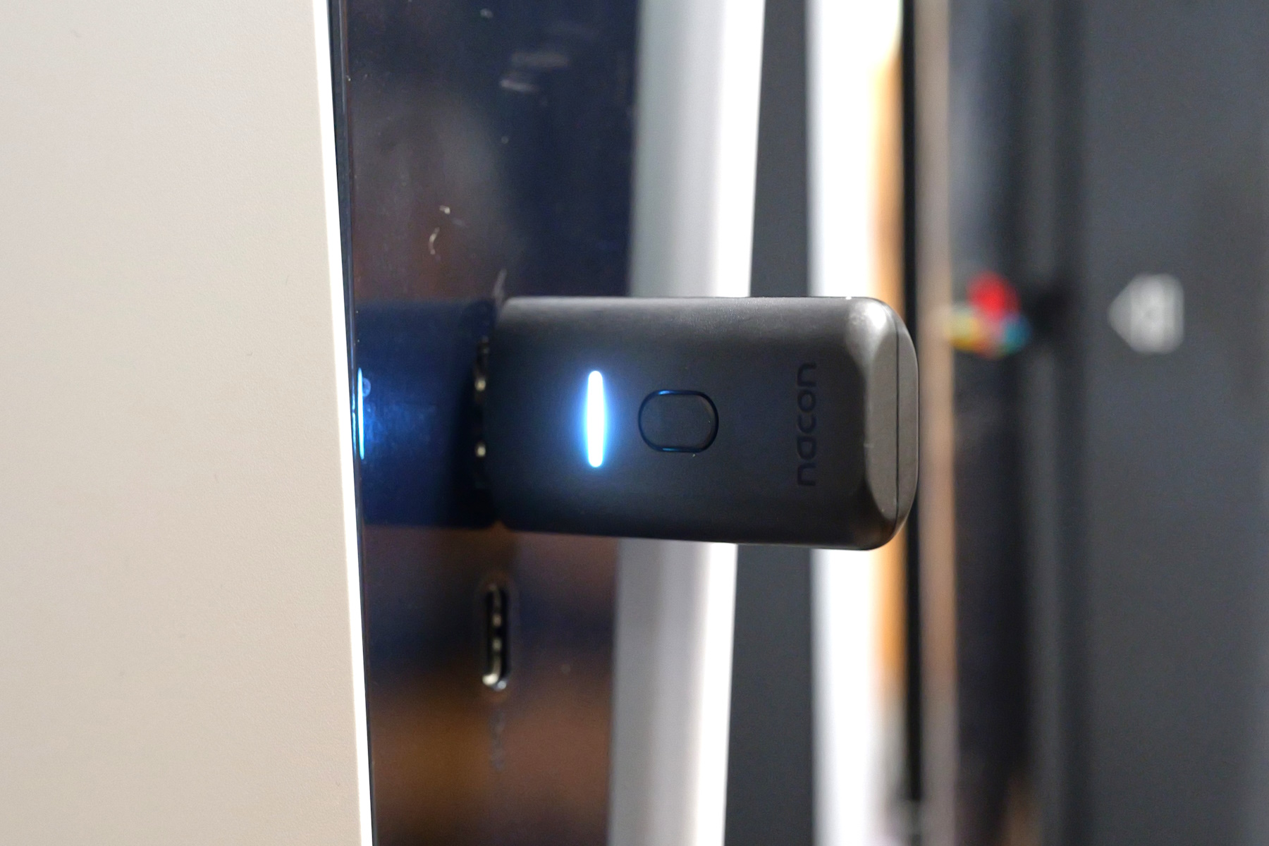 旧型PS5は前面にUSB Type-Aポートがあるが、新型PS5にはない。だが、背面のUSB Type-Aポートでも動作したため、新型PS5でも同じように動作するはずだ