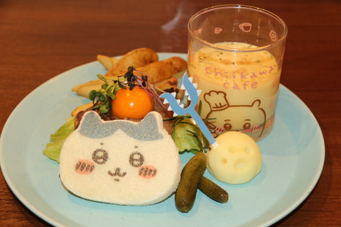 ちいかわたちがいっぱい！ 「ちいかわレストラン」内覧会レポート