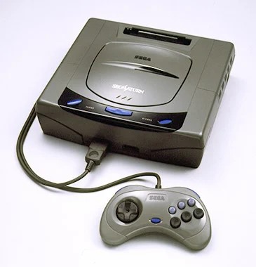 画像は<a href="https://www.sega.jp/history/hard/segasaturn/" class="n" target="_blank">セガハード大百科</a>より