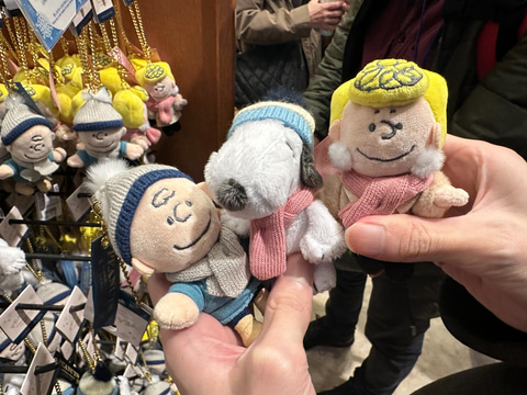 USJ2023冬】スヌーピーやミニオンたちも冬の装い！ USJの新作