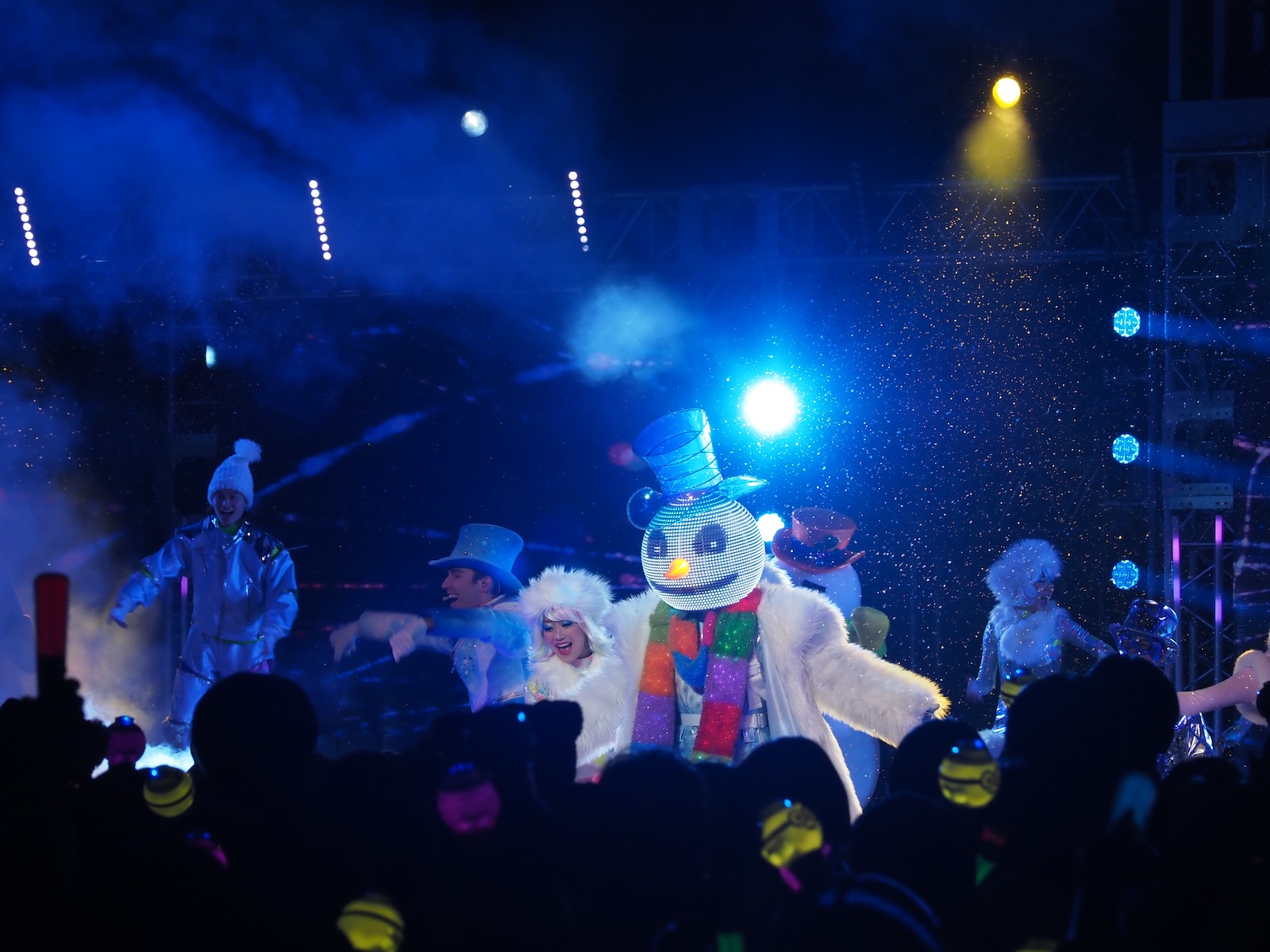 DJ フロスティの表情はコロコロ変わって面白い