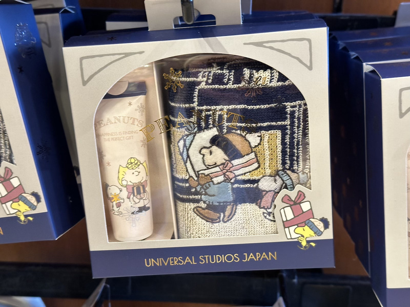 ハンドクリーム＆ハンドタオルセット（価格：2.500円）