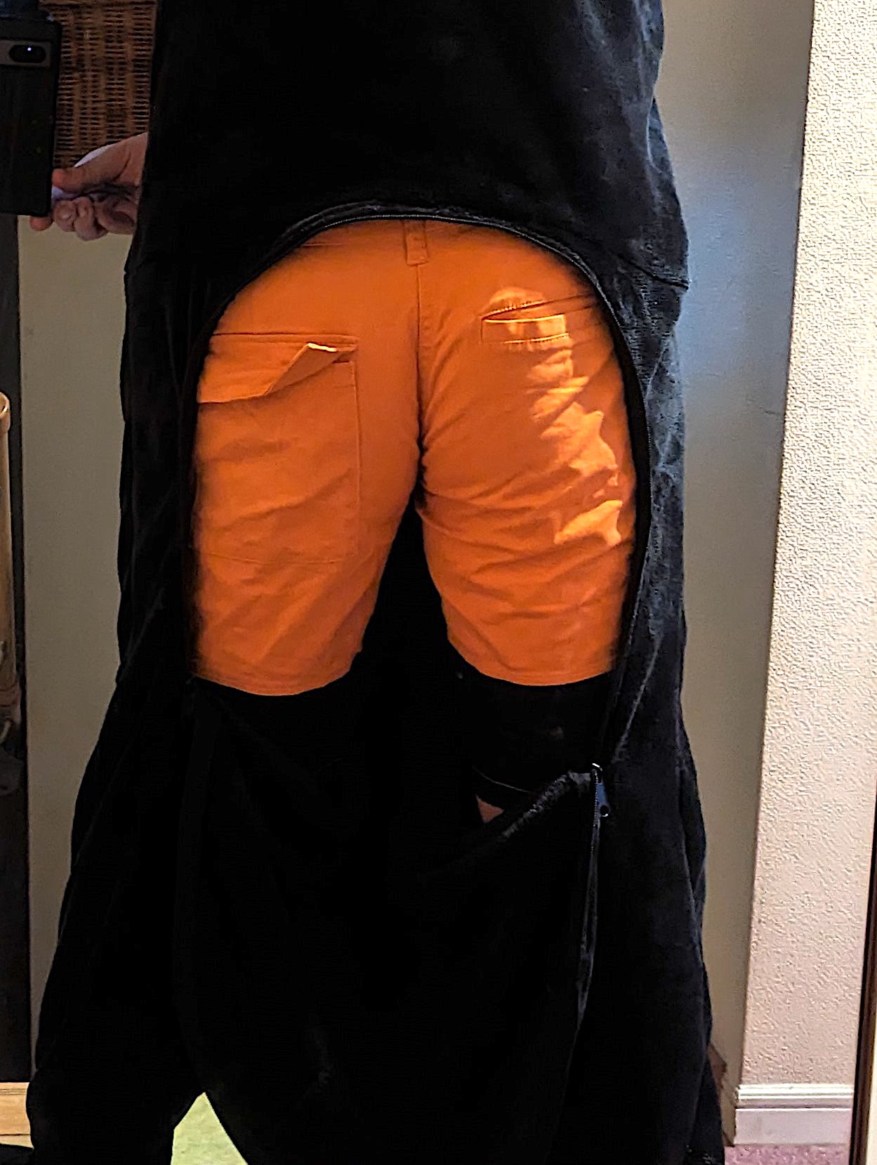 臀部のみ開放した状態