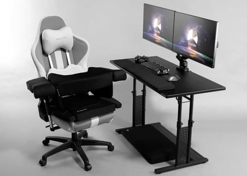 Bauhutte、膝上を全面アームレスト化できるコの字型クッション