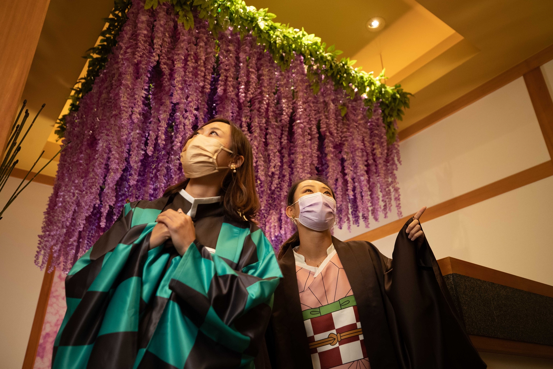 藤の花の食事処