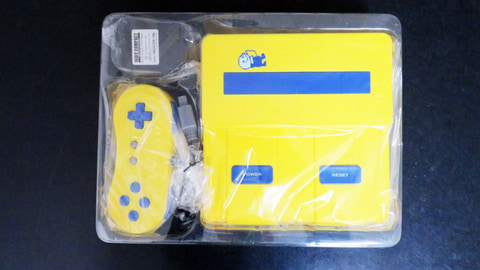 スーパーファミコン互換機　ブックオフ　新品未開封品　コントローラー2個付き スーパーファミコン互換機 ブックオフ 新品未開封品