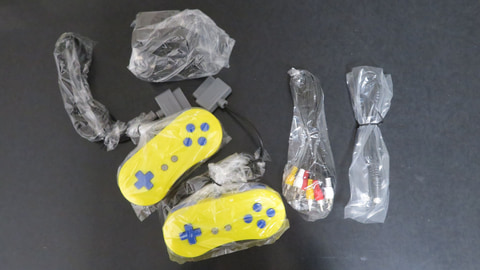 スーパーファミコン互換機　ブックオフ　新品未開封品　コントローラー2個付き ブックオフ限定「8ビットコンパクトV2」＆「16ビットコンパクト