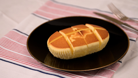 ヤマザキ「北海道チーズ蒸しケーキ」のビッグなぬいぐるみが付属する