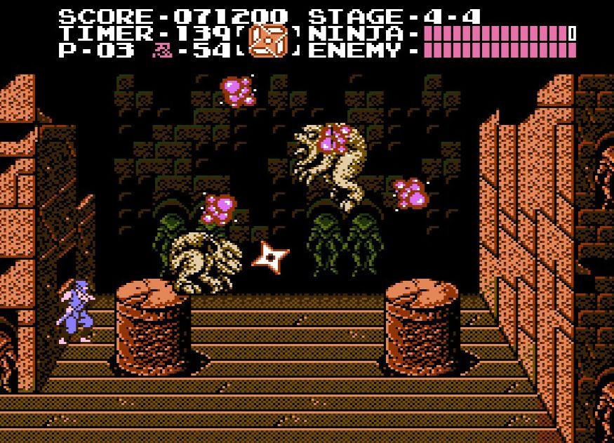 投げるとブーメランのように自分の手元に戻ってくる風車手裏剣