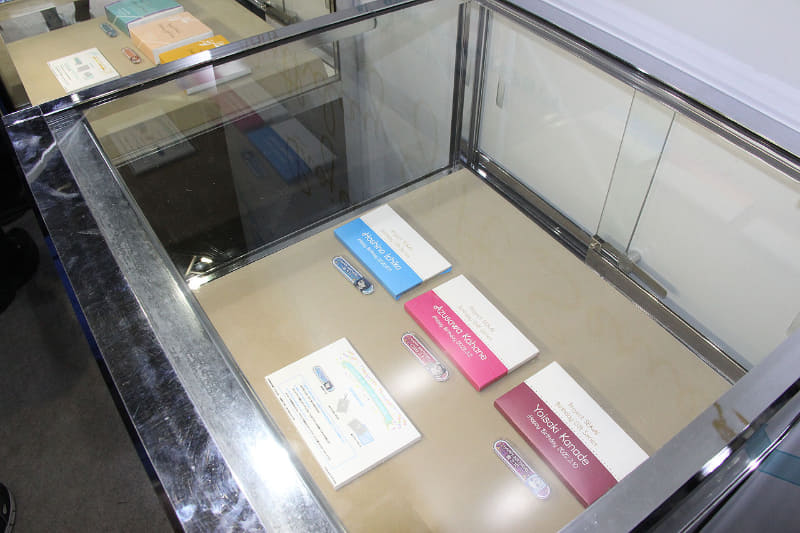 Colorful Paletteスペースでは、Colorful Paletteから販売が予定されている商品などが多数展示されていた。スペースの外にはサンリオキャラクターとコラボしたイラストが飾られていたり、これからどのようなグッズが登場するのかを一足先に見られるとあって、スペース内は常に大勢のユーザーで賑わいを見せていた