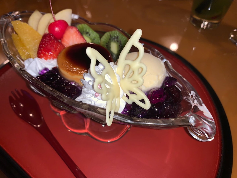 蝶の形をしたチョコレートがかわいい