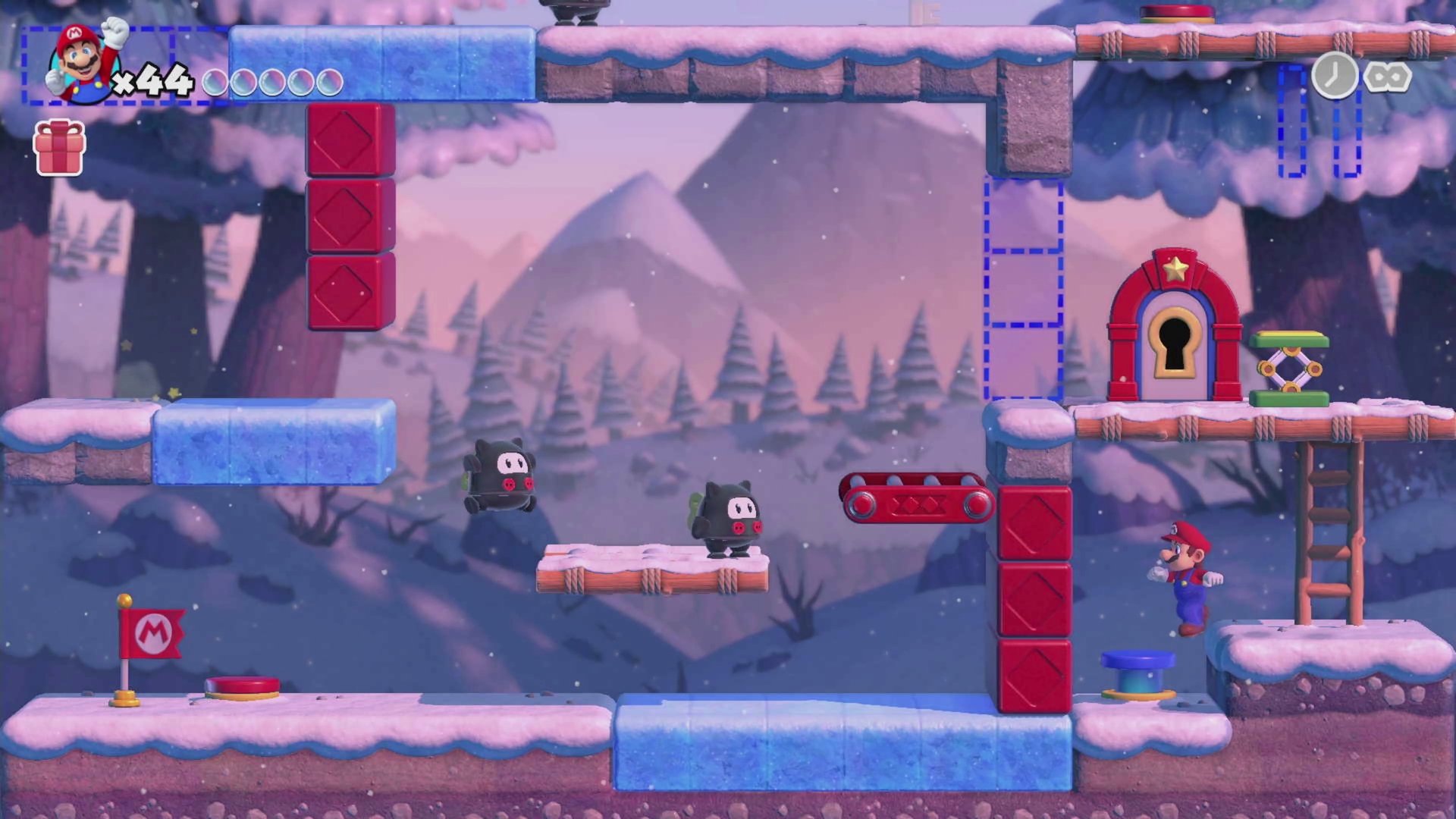 青いスイッチを押すと青枠があるところにブロックが出現する。逆に他色のブロックは消えてしまう