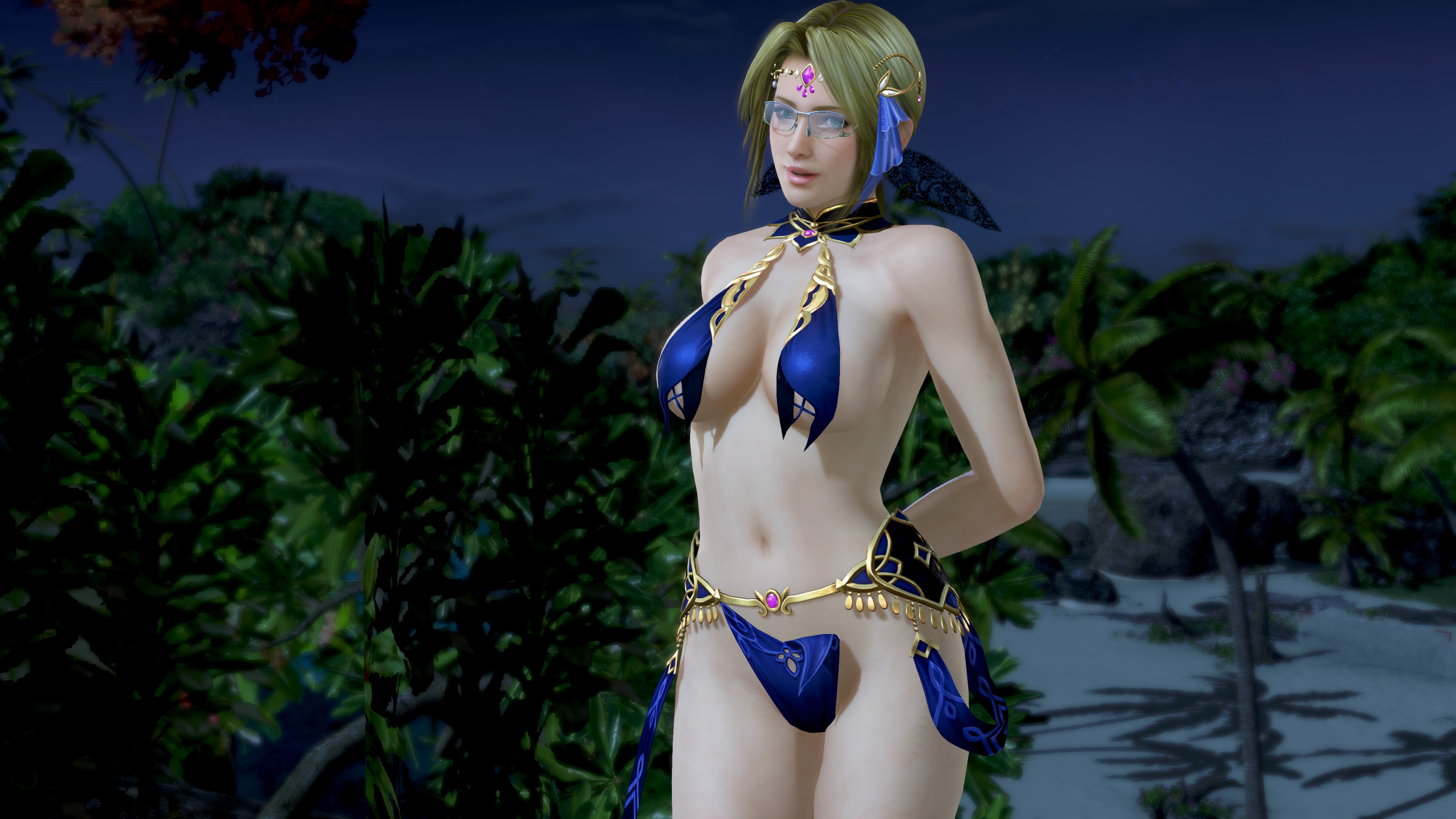 布が一気に減る最大覚醒。ちなみに胸の布はどんなに激しく動いても胸から外れない