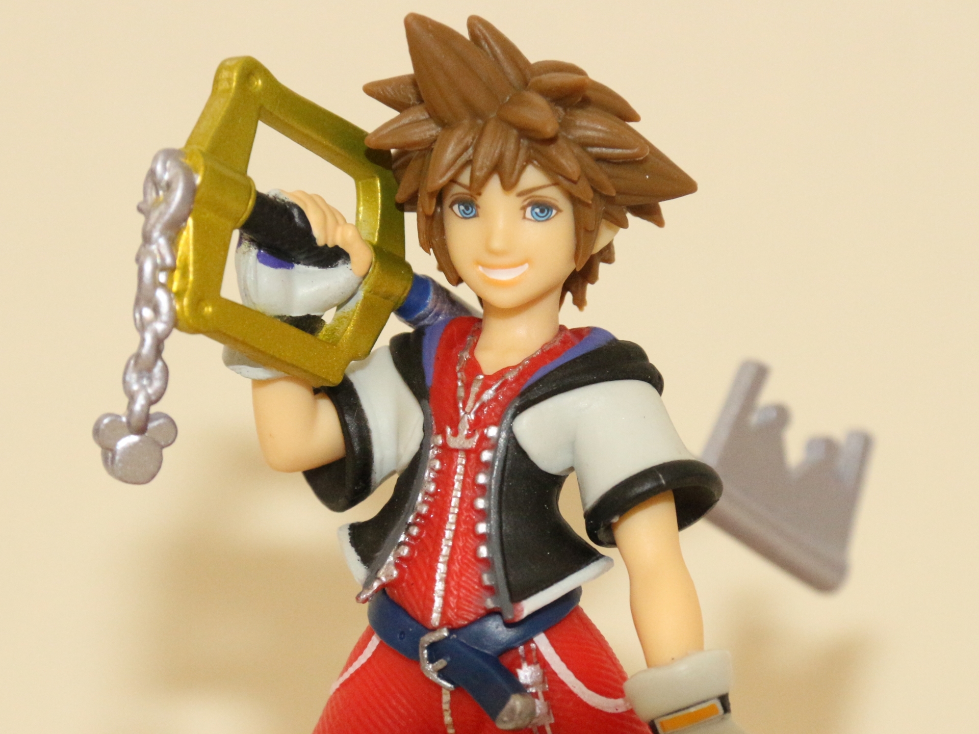 どの角度から見ても、また遠くから見てもソラと一発でわかるさすがのデザイン。ファンとしてとても嬉しいamiibo化だ