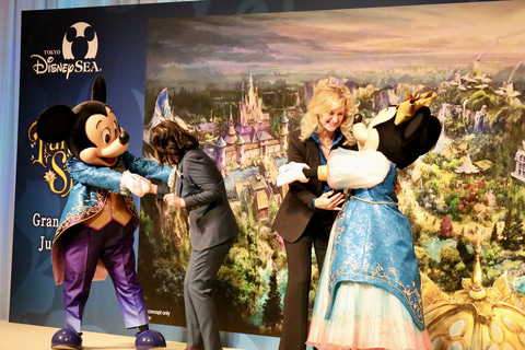 ディズニー「ファンタジースプリングス」100日前セレモニーにミッキー