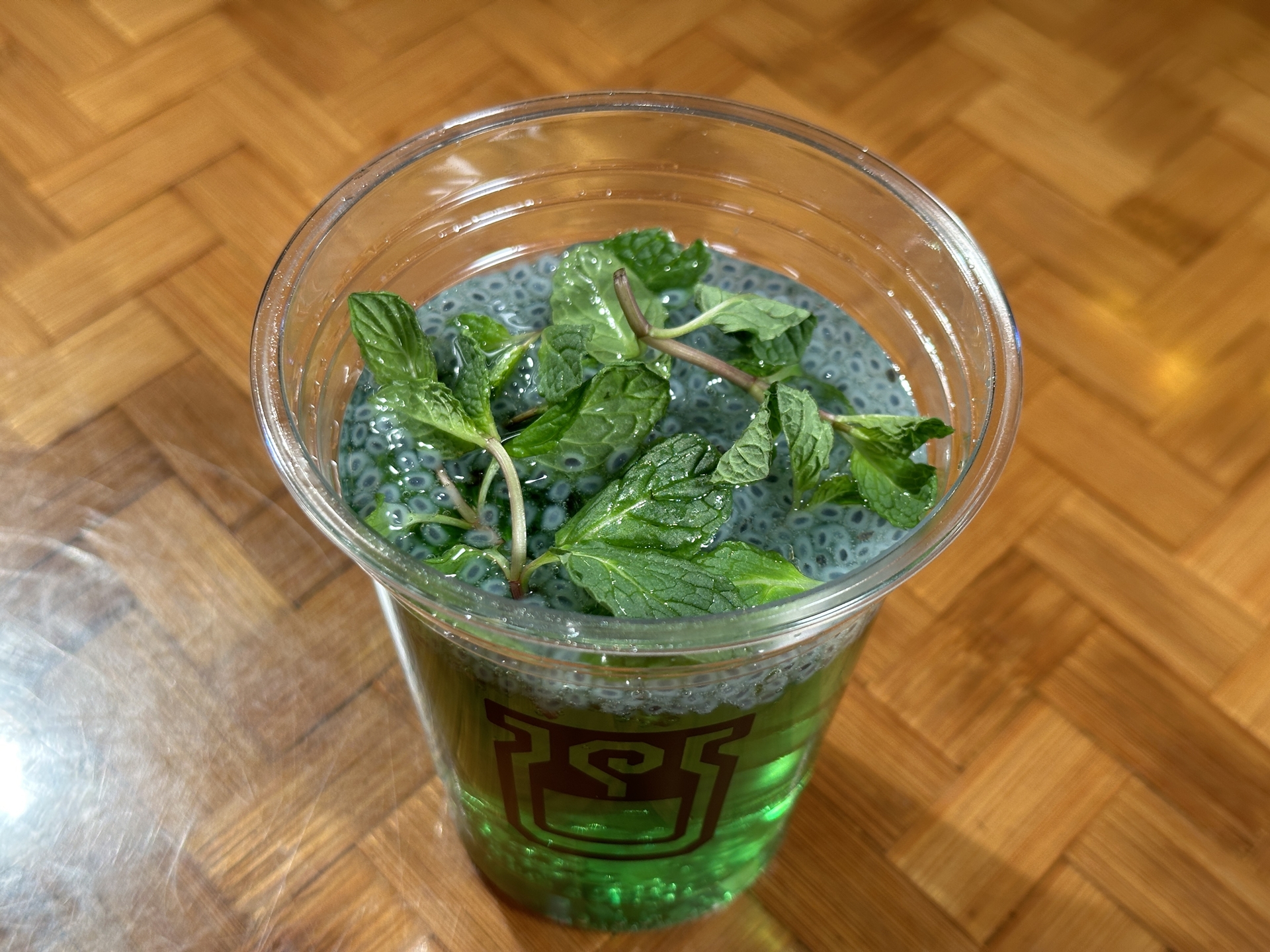 体力回復ドリンク ～ハチミツ＆グリーンアップル～ 650円