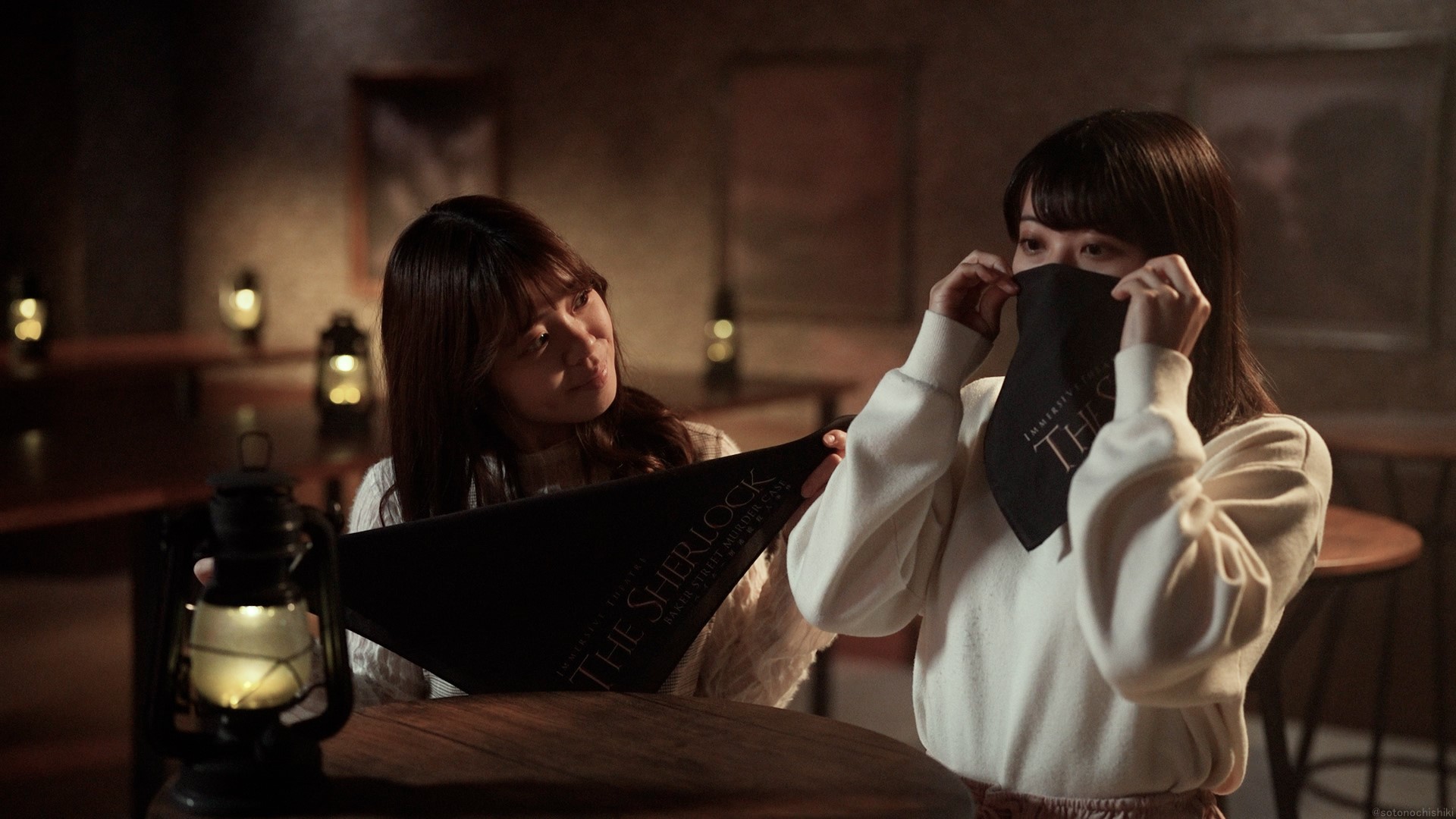 「ザ・シャーロック」体験者には、持ち帰ることができる専用のバンダナが入場時に渡される