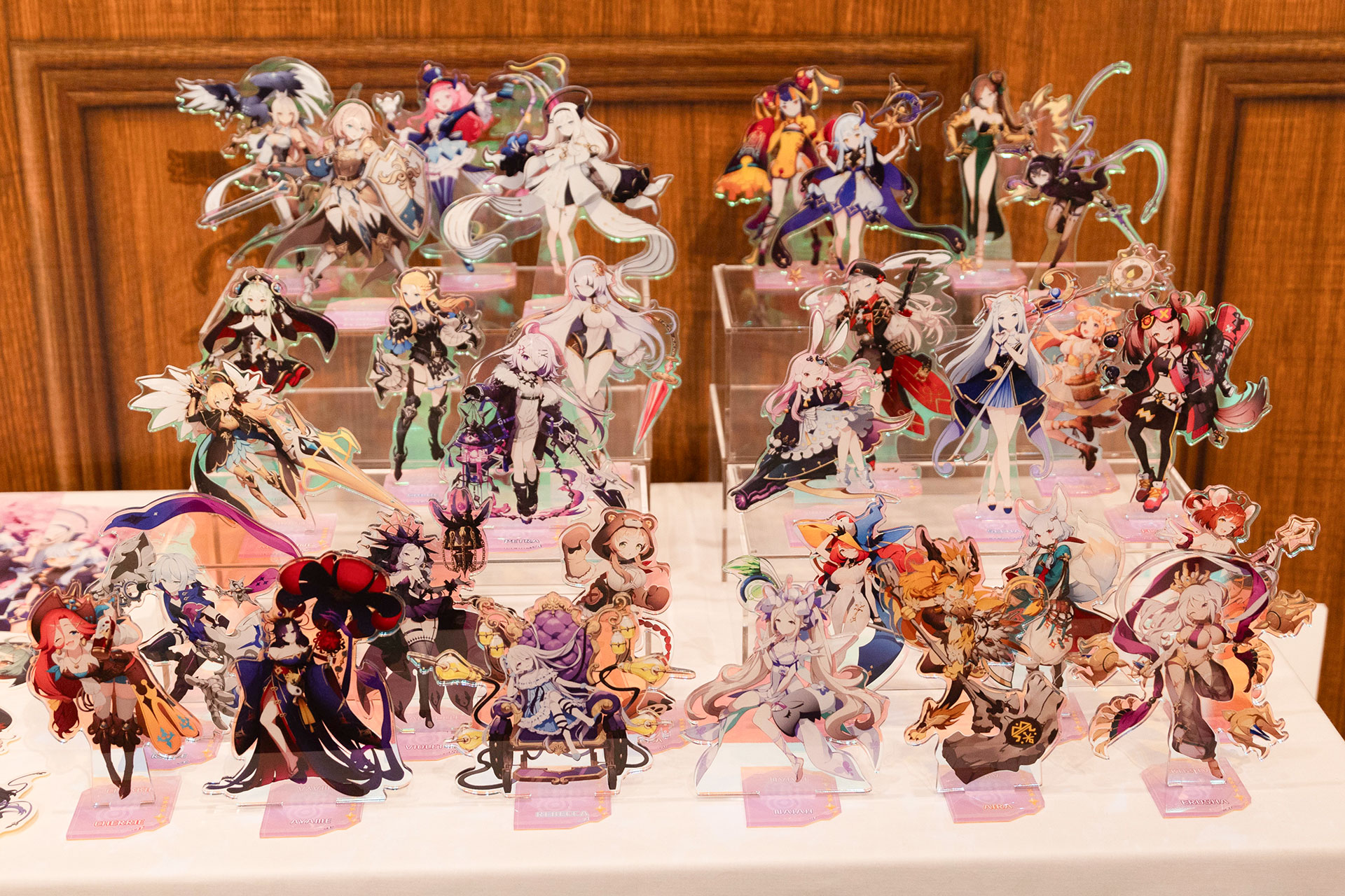 こちらはアクリルスタンド