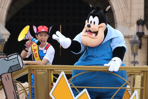 ディズニー、パレード「クワッキーセレブレーション☆ドナルド・ザ