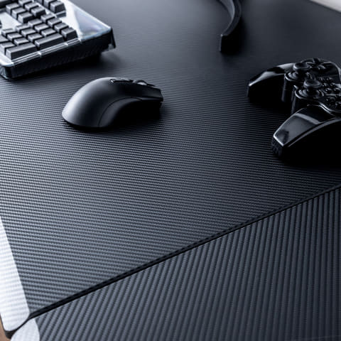 サンワダイレクト、超大型天板採用コの字型ゲーミングデスク発売