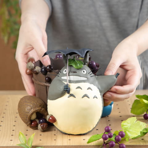 となりのトトロ」のジオラマボックス「どすーん！びっくり！」が