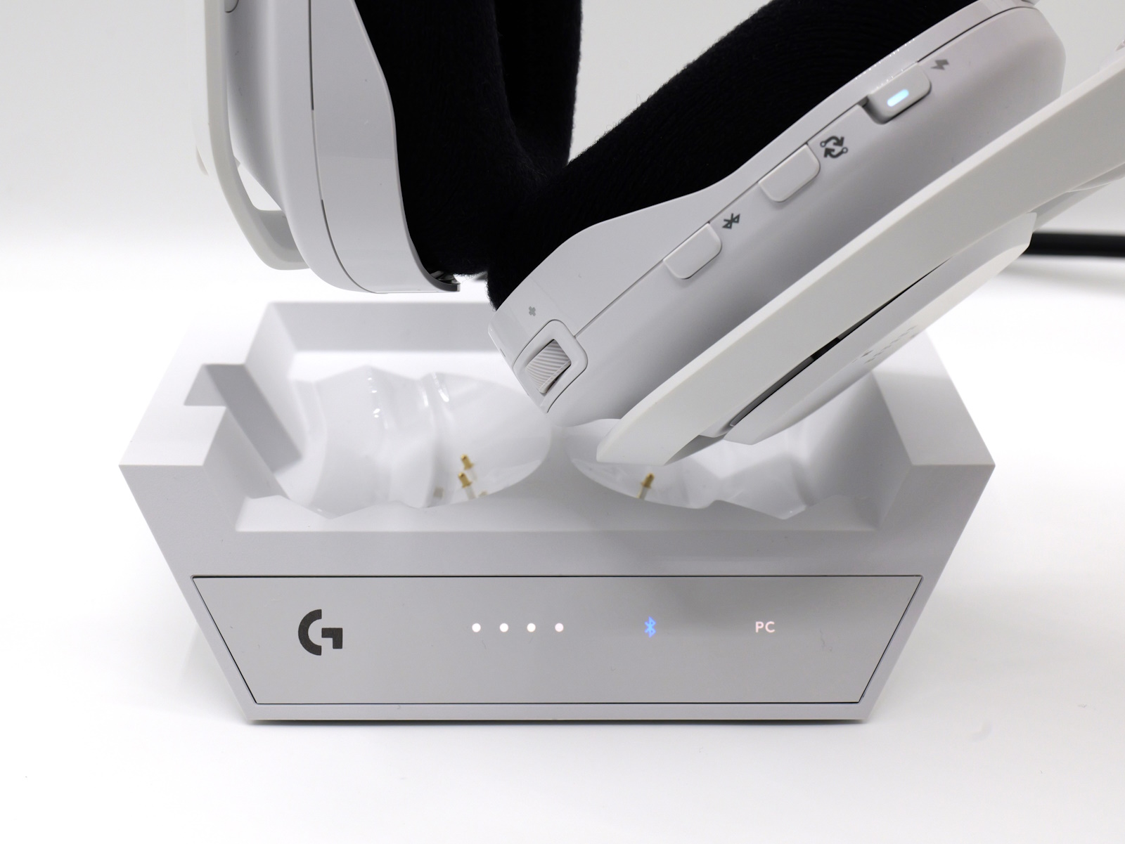 スマートフォンとはBluetooth接続も可能だ