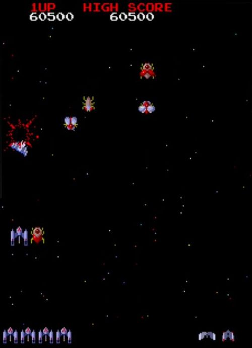 ブラスターヘッドを持つ敵のクイーンを倒すと、自機がパワーアップするなどの効果が得られる