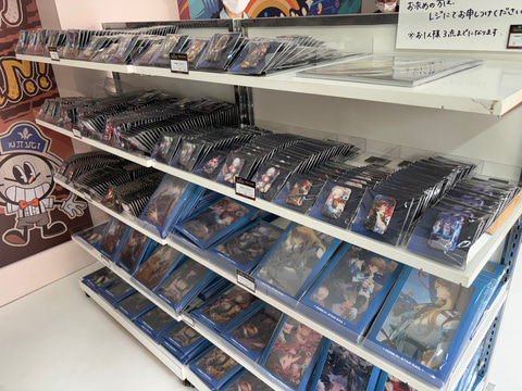 スターレイル」のアクスタやマウスパッドがその場で買える！ 1