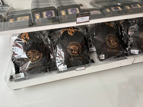 スターレイル」のアクスタやマウスパッドがその場で買える！ 1