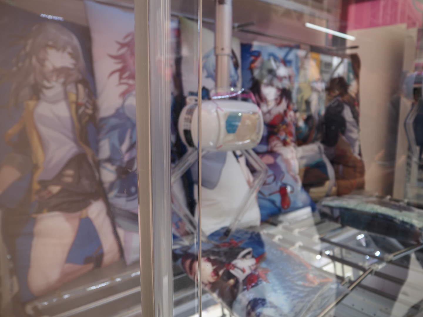 かなり大きな景品もあるが、獲得できる来場者はいるのだろうか