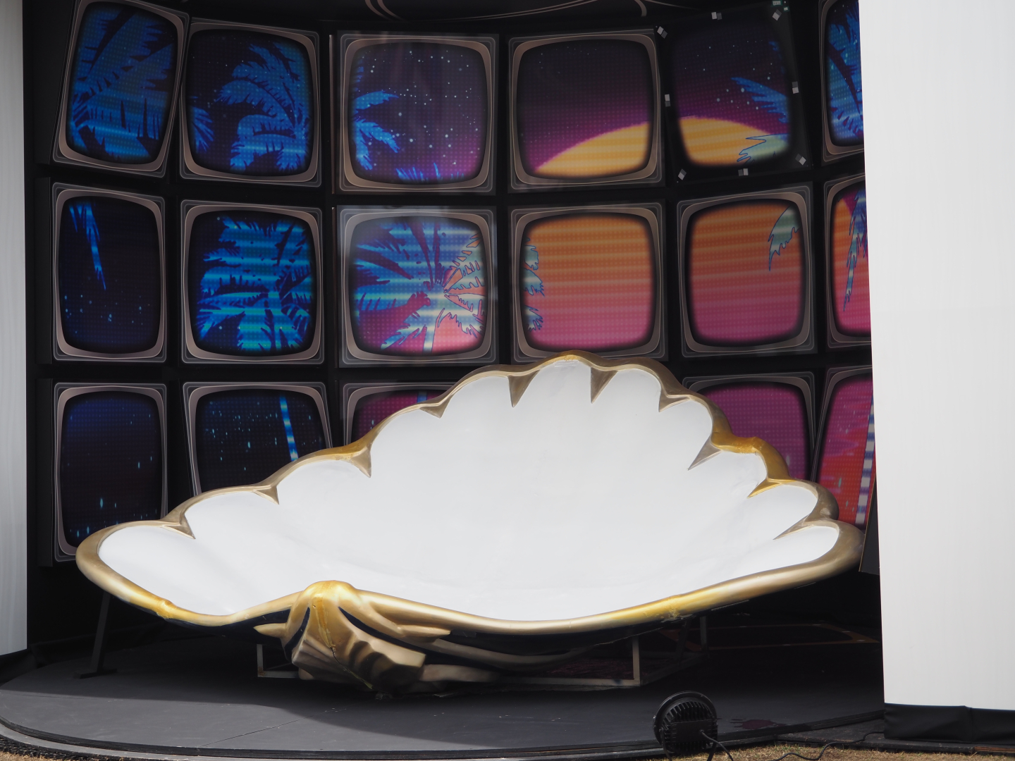 ゲーム内で夢の世界に入るために使用する「ドリームプール」。大きさから推察するに、ほぼリアルスケールのものと見て良いだろう